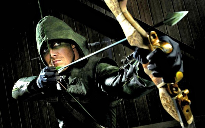 Oliver Queen/ Arrow prepares for battle