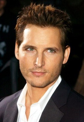 Supergirl's Maxwell Lord played by Peter Facinelli