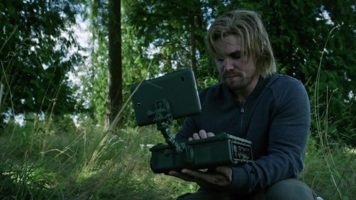 Who's in the Grave in Arrow Season Four??