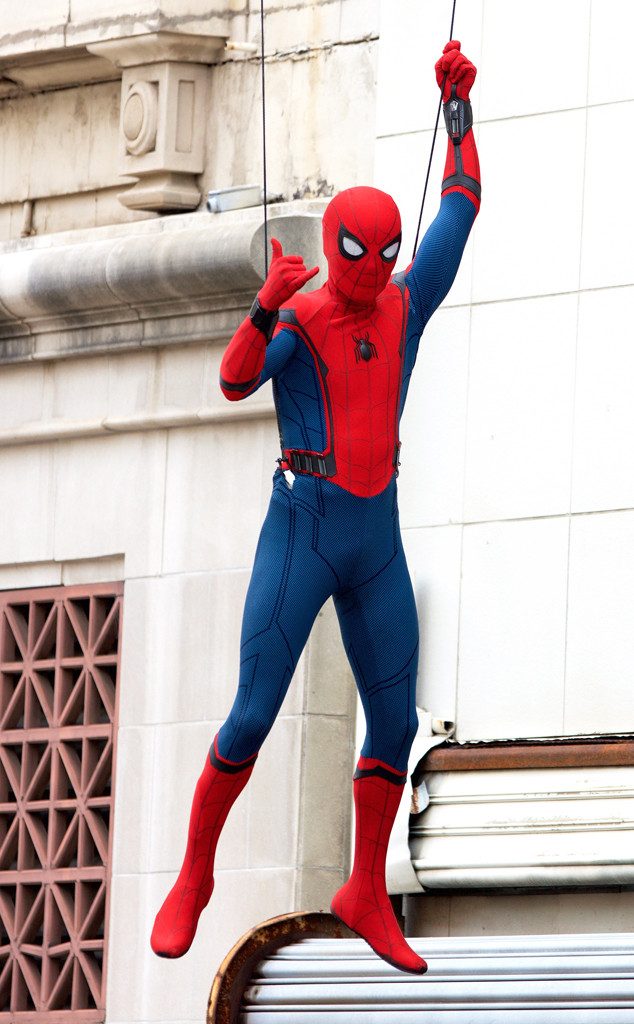 New Images of Spider-Man on the Set of Spider-Man: Homecoming!