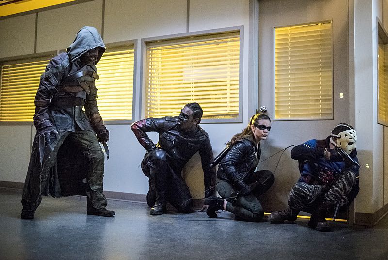 Arrow's Team Suits Up in New Images from Season 5 Episode 4: "Penance"