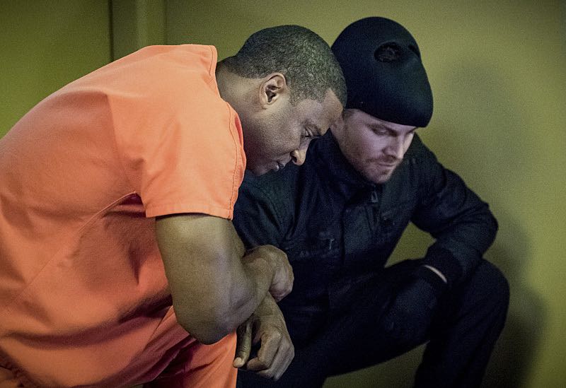 Arrow's Team Suits Up in New Images from Season 5 Episode 4: "Penance"